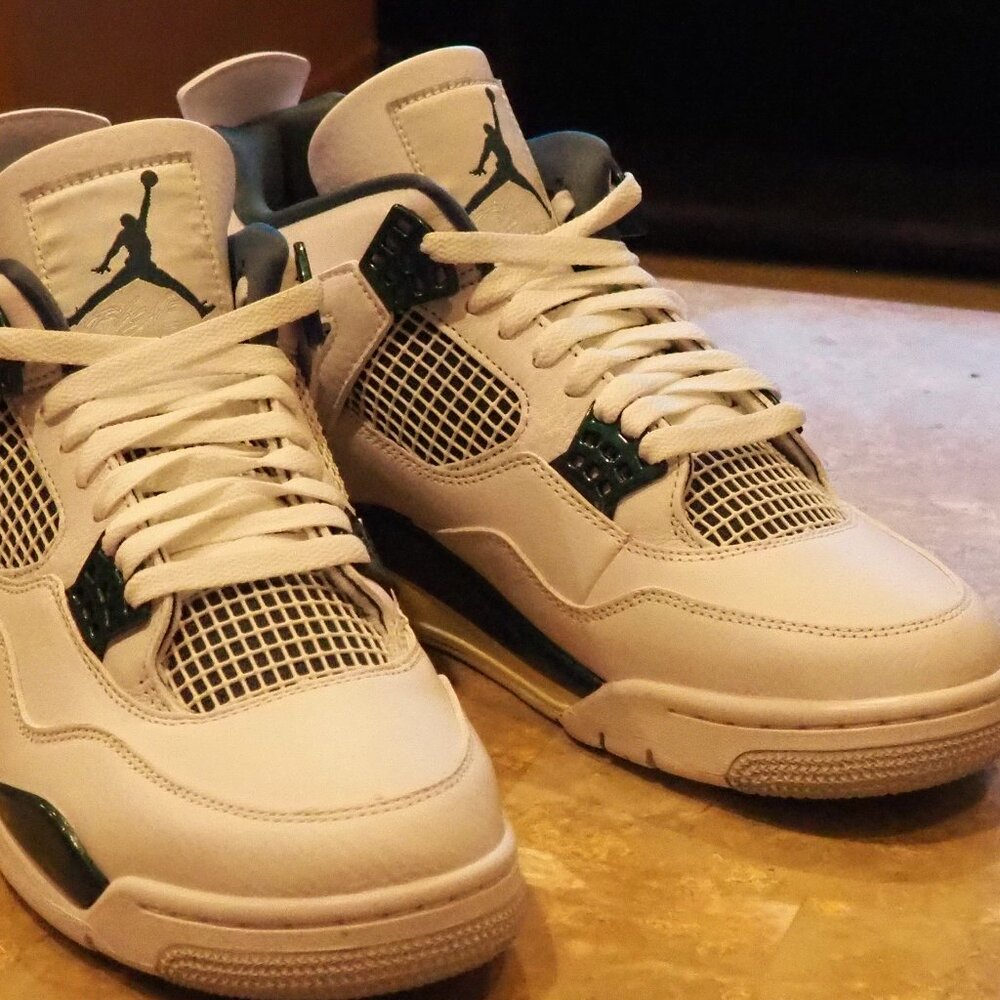 Jordan 4 - Picture 5 of 8